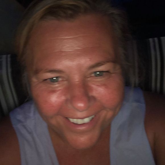 christinehal274